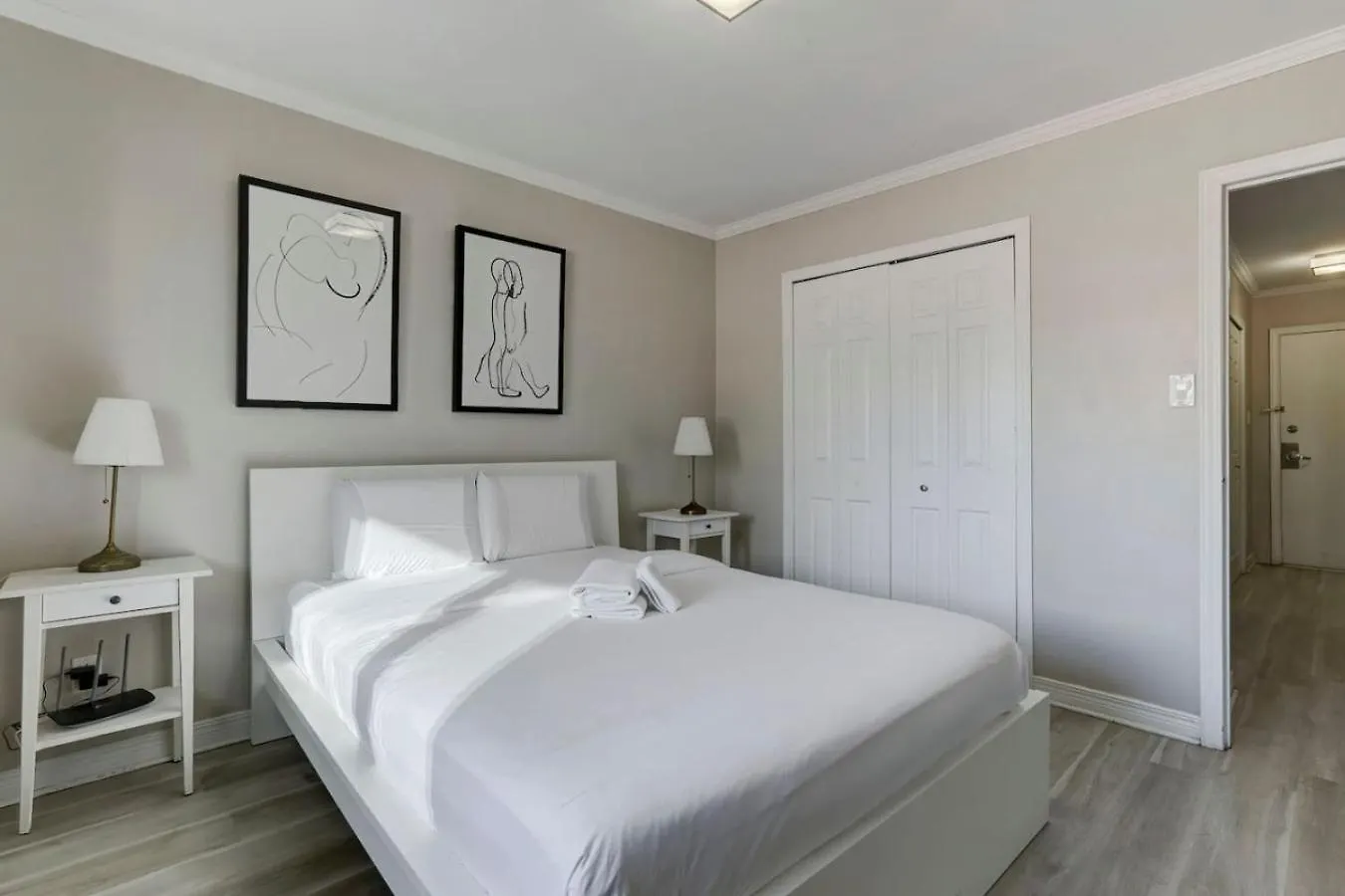 Breathtaking Views And Downtown Energy Daire Montréal